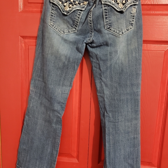 Jeans - Picture 2 of 3